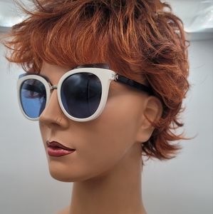 NWT Ivory Blue Tory Burch TY9049 Sunnies